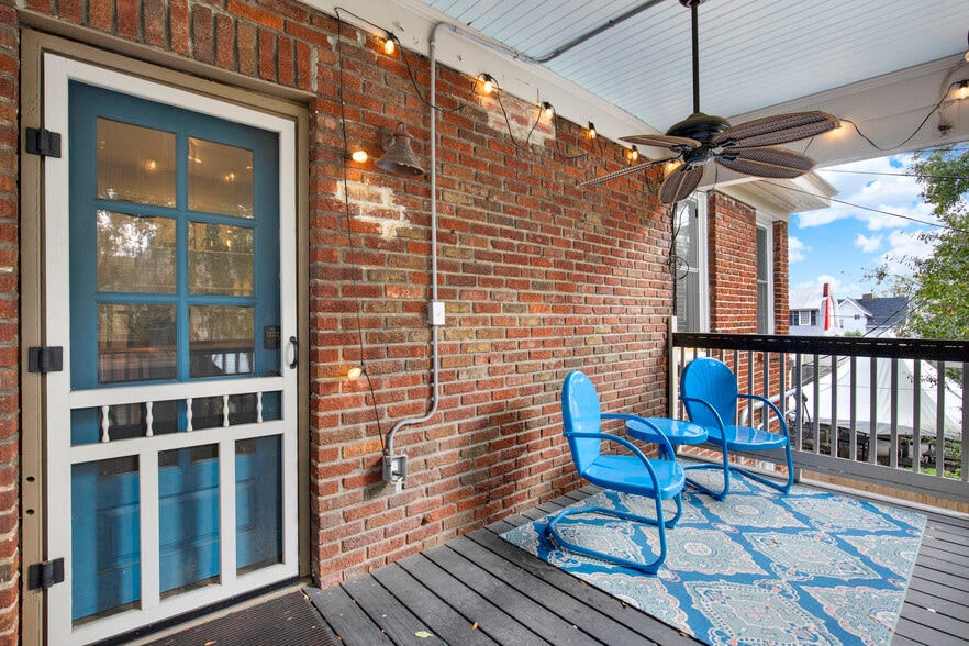 Back Porch - 309 E 34th St