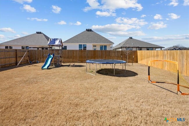 Building Photo - 3885 Lorenzen Ct