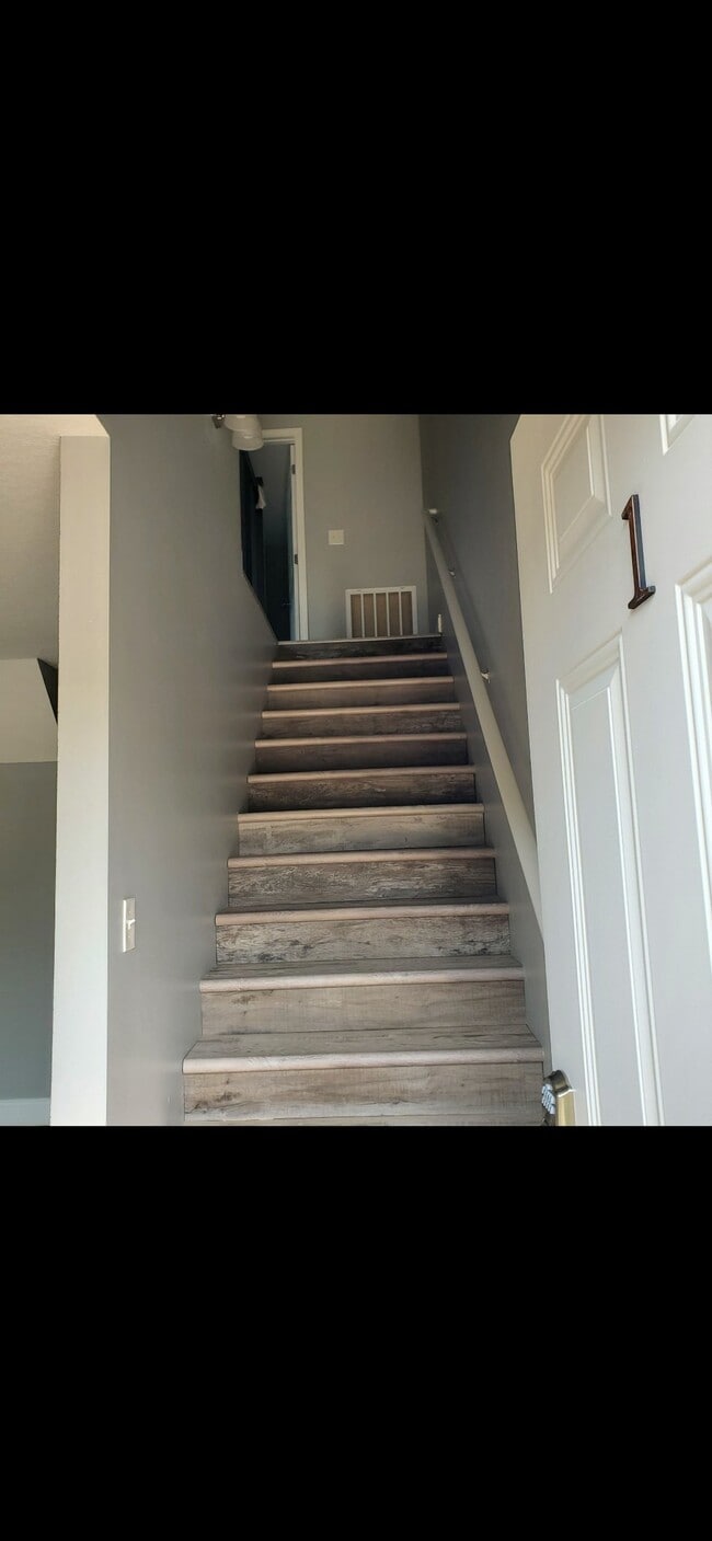 Building Photo - 1208 Jessica Loop