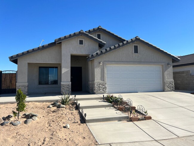 Building Photo - San Luis AZ, Three Bedroom 2 Bath Corner L...