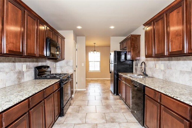 Building Photo - 7412 Comrade Ln