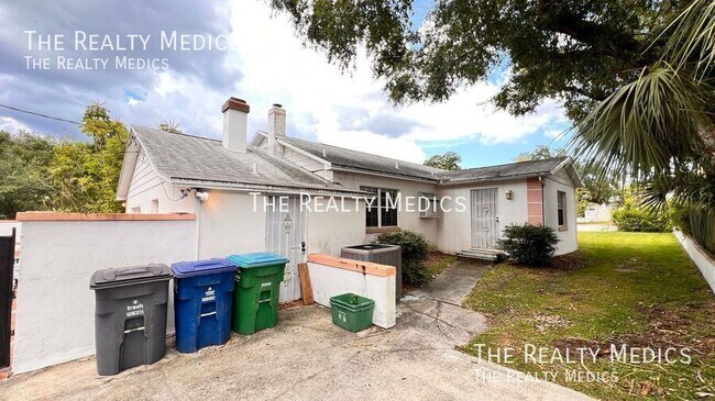 Building Photo - 1807 N Park Ave