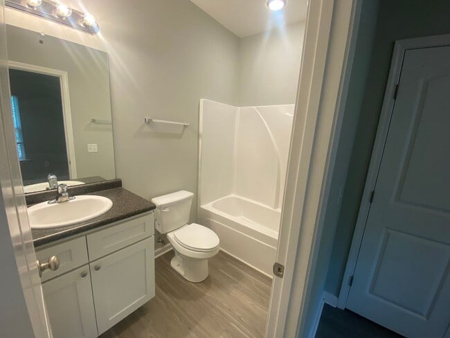 Building Photo - 206 Bonilane Cv. #117