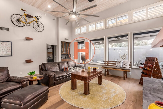 Building Photo - 6711 E Camelback-23