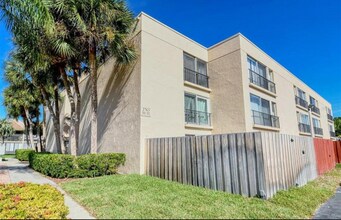 Building Photo - 2763 Woodgate Ln