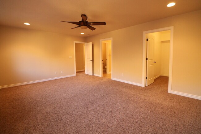 Building Photo - Traverse Mountain Home