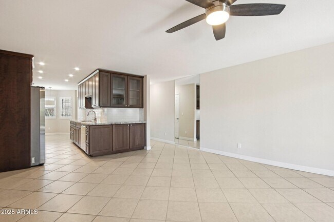 Building Photo - 5998 N 78th St