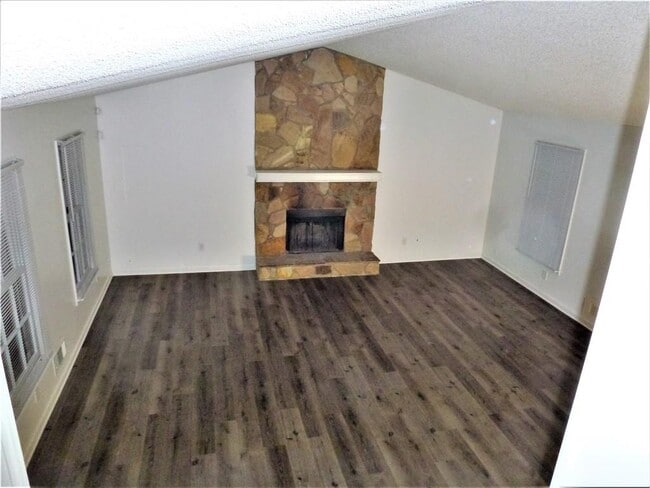 Building Photo - 382 Cross Creek Pl