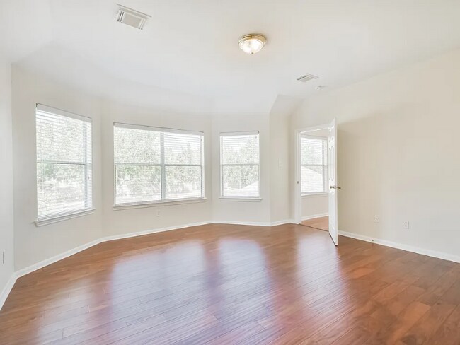 Building Photo - 2502 Bridge Hampton Way