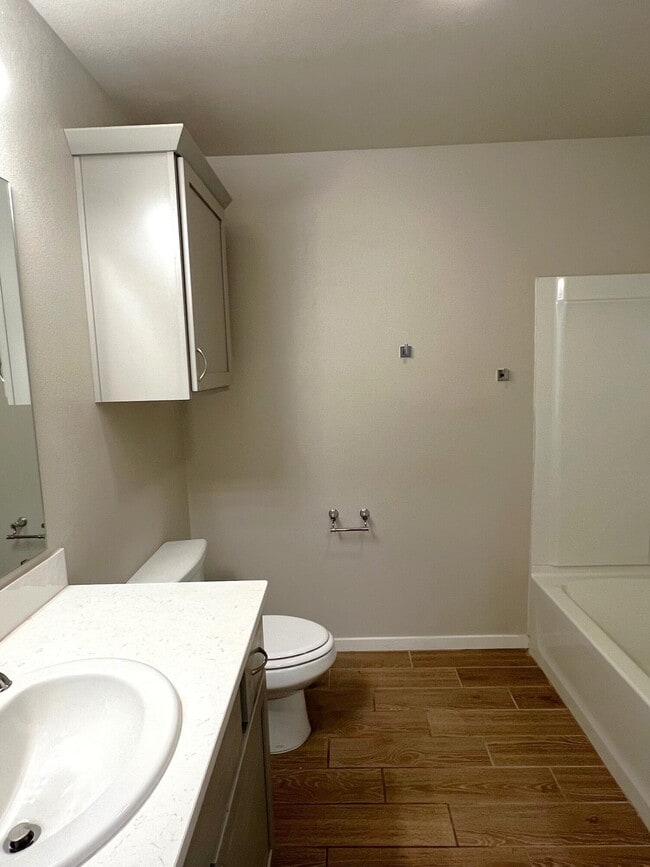 Building Photo - 9807 Viola Ave