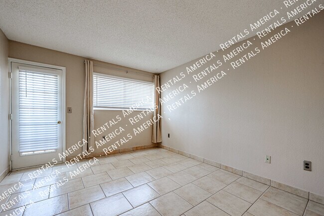 Building Photo - Check out this beautiful 2-bedroom, 2.5 ba...