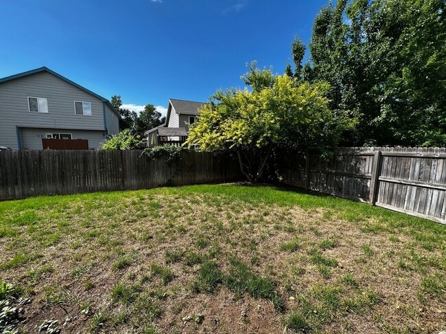 Building Photo - Spacious 3 bed, 2.5 bath home in Central Fort Collins
