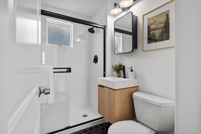 Building Photo - 44-46 Pinkham Rd