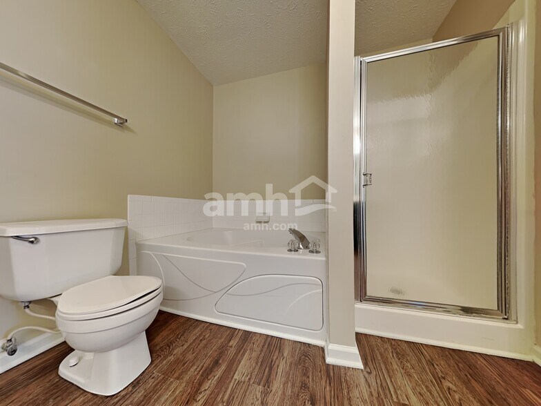 Building Photo - 17151 Shadoan Way