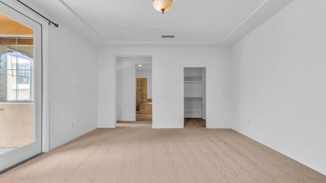 Building Photo - 1023 Via Fortuna
