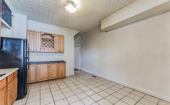 Building Photo - 2934 Clifton Park Terrace