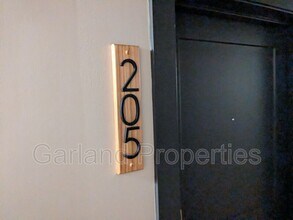 Building Photo - 34 1st St NE