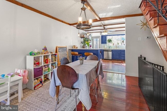 Building Photo - 808 Sears St