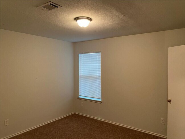 Building Photo - 11808 Plains Valley Dr