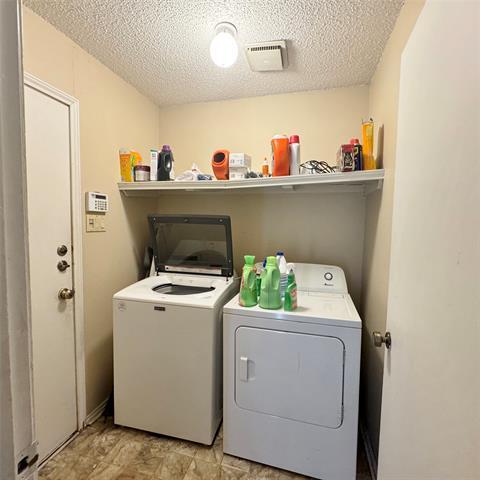 Building Photo - 1122 Pyramid Dr