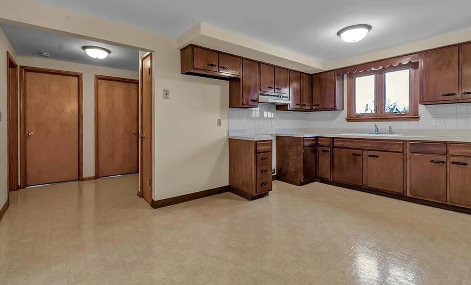 Inc Refrigerator, Stove - 33 Rosemead Ln