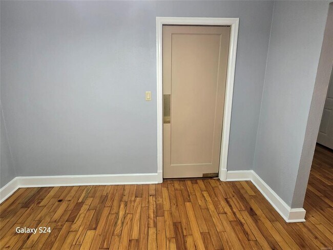 Building Photo - 3763 Narrow Lane Rd