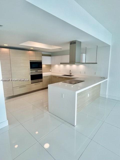 Building Photo - 17301 Biscayne Blvd