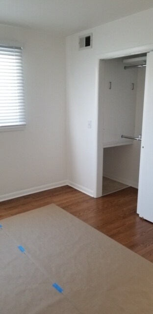 Building Photo - 525 Winnetka Ave