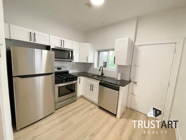 Primary Photo - Charming 3-bedroom home in North Central N...