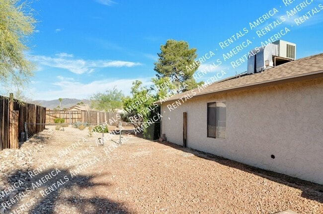 Building Photo - 2745 S Pace W Dr