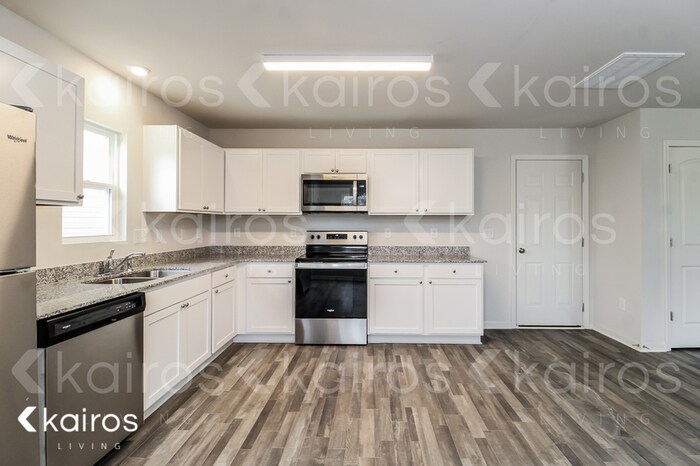 Building Photo - 462 Waterview Ct
