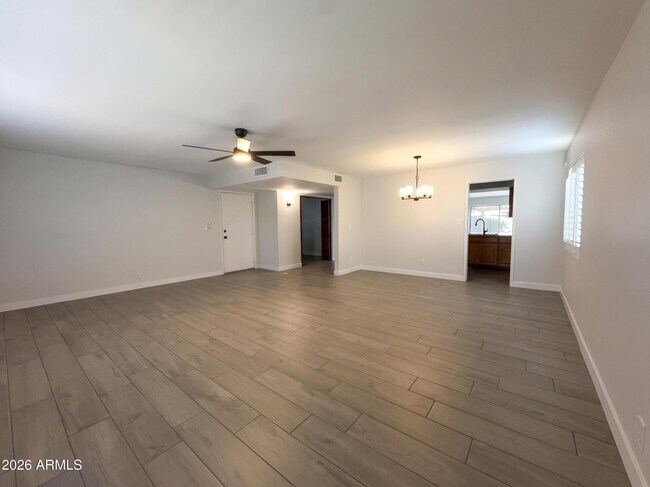 Building Photo - 4222 E Winnetka Dr