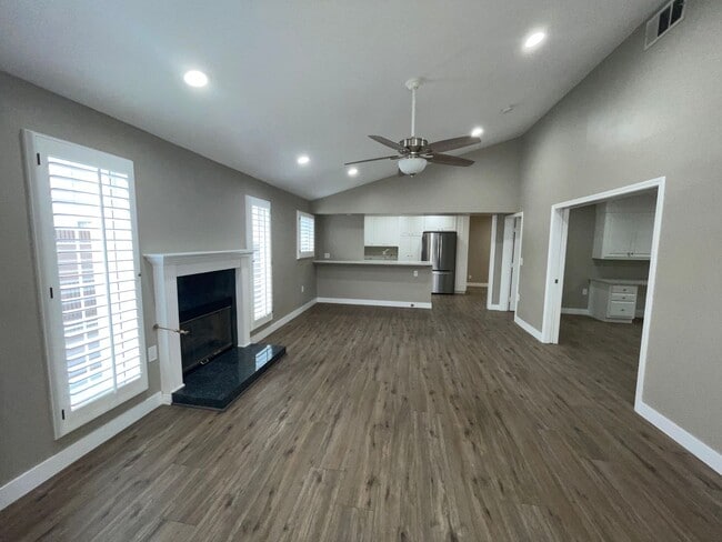 Building Photo - 5-Bedroom Carson 2-Story Home