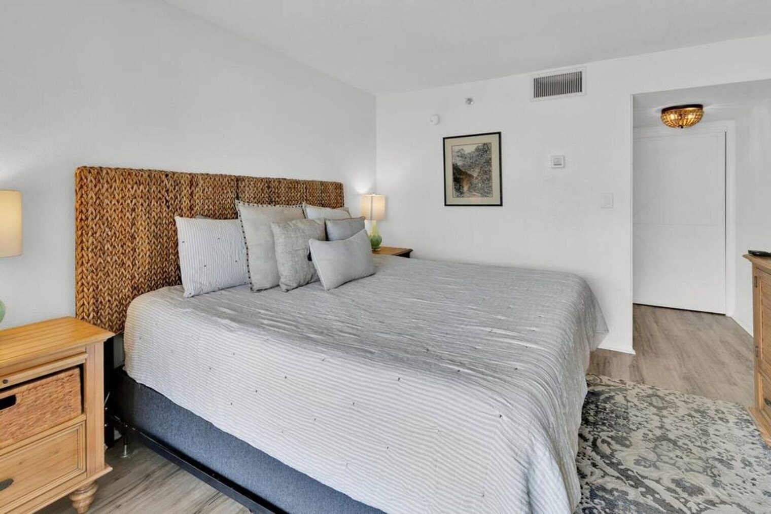 Building Photo - 790 Santa Rosa Blvd