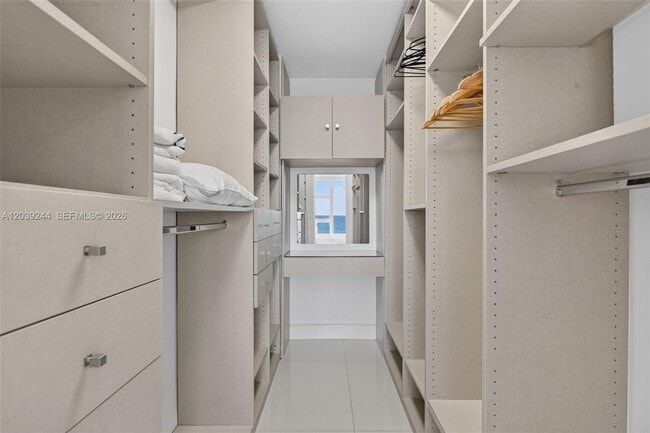 Building Photo - 10275 Collins Ave
