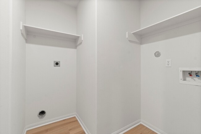 Building Photo - 29030 Fox Fountain Ln