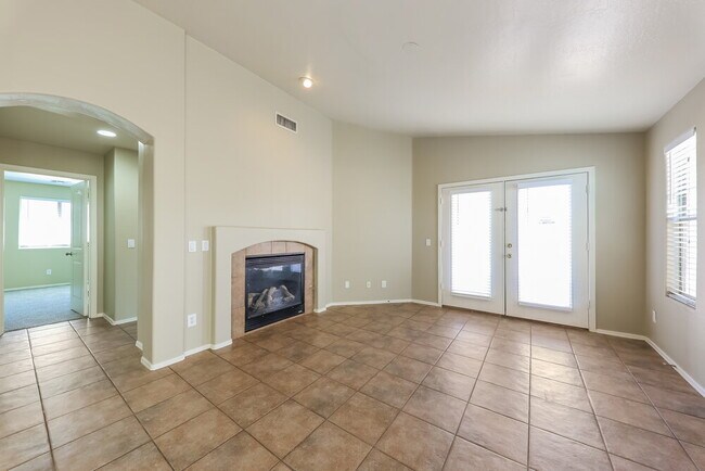 Building Photo - 11402 W Davis Ln