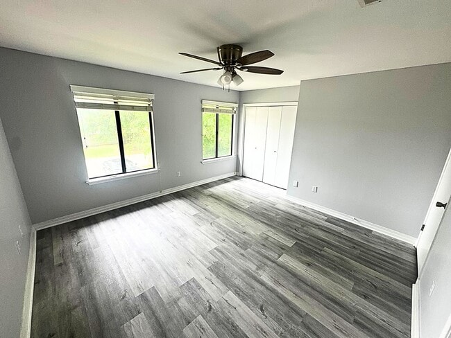 Building Photo - Fisherman's Delight