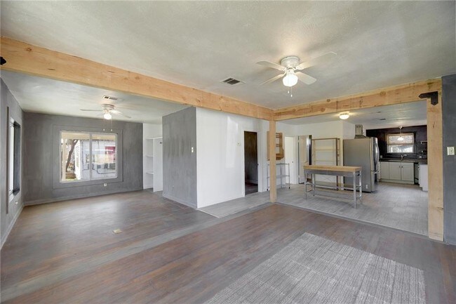 Building Photo - 1104 Tillery St