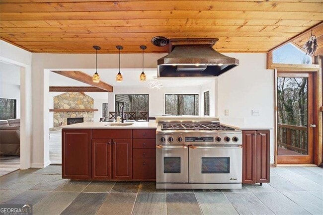 Building Photo - 530 Matterhorn Way