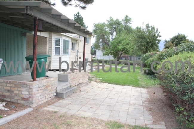 Building Photo - 602 Pioneer Ave