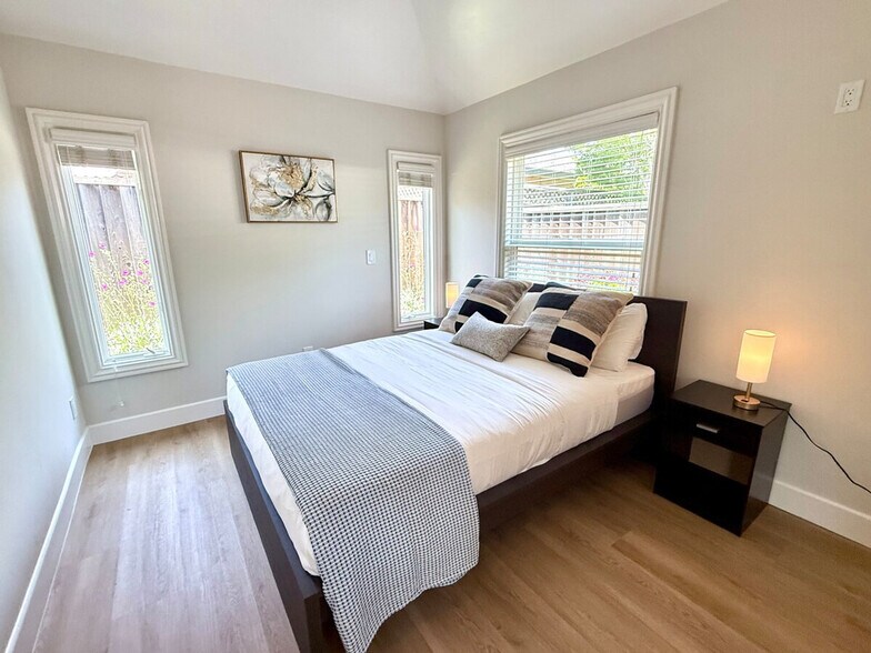 Building Photo - 10699 Larry Way