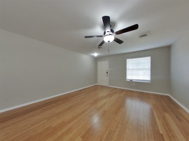 Building Photo - 21918 Willow Shade Ln