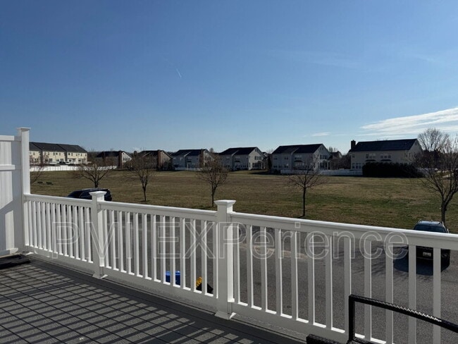 Building Photo - 1001 Rye Dr