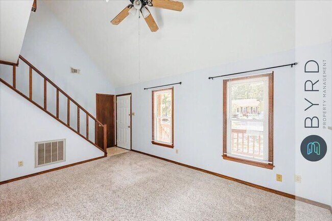 Building Photo - 5961 Sara Kay Dr