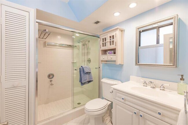 Building Photo - 1665 S Ocean Ln