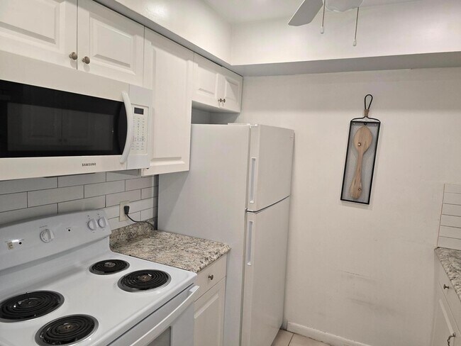 Building Photo - 151 SW 134th Way