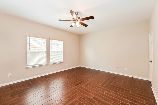 Building Photo - 12923 Palm Leaf Ct