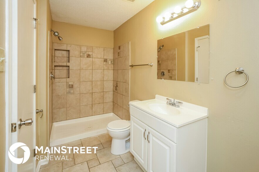 Building Photo - 913 Harbon Dr
