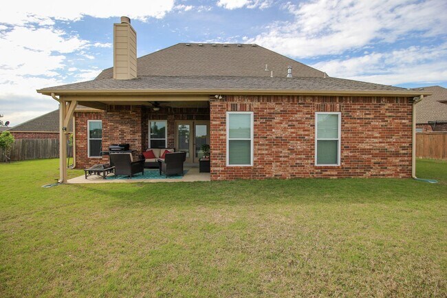 Building Photo - Spacious 5 Bedroom Home In Jenks West School District!